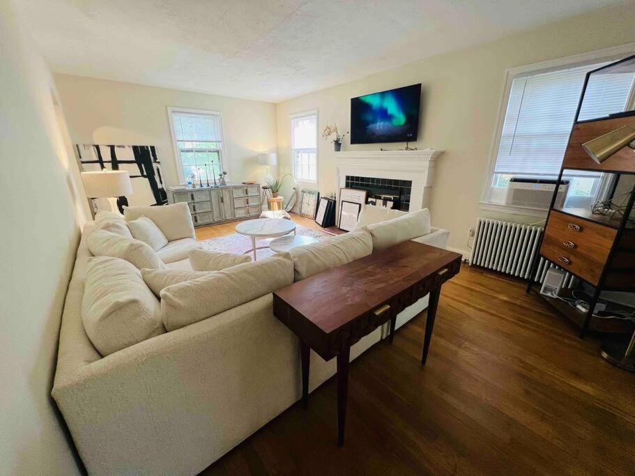 Dc'S Best Location 4 Bed With Parking Walk To Metro And Nightlife Bethesda Row チェビー・チェイス エクステリア 写真