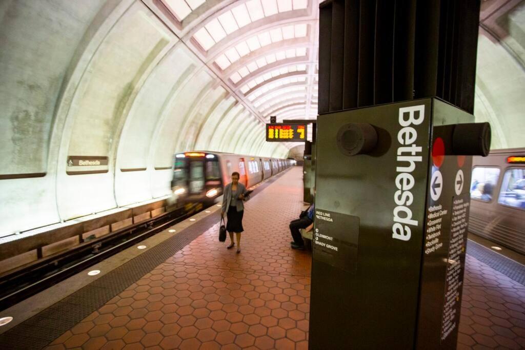 Dc'S Best Location 4 Bed With Parking Walk To Metro And Nightlife Bethesda Row チェビー・チェイス エクステリア 写真